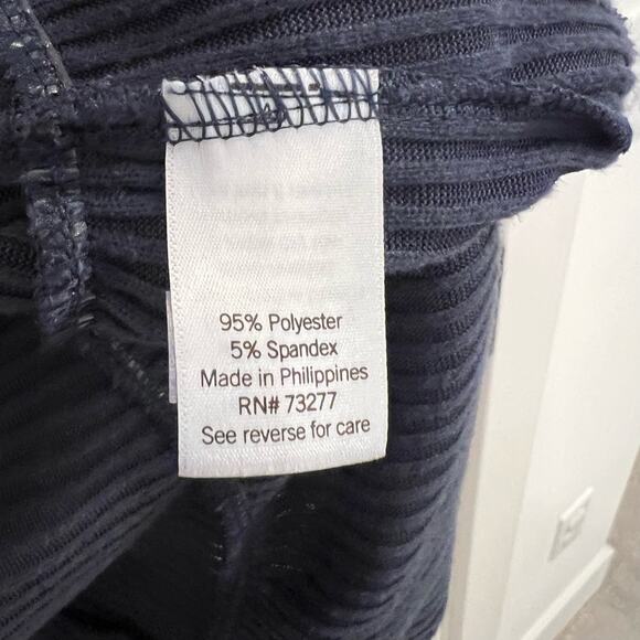 Lauren Conrad Women's Navy Ribbed Cardigan with Ruffled Hem Size Medium - Picture 6 of 6